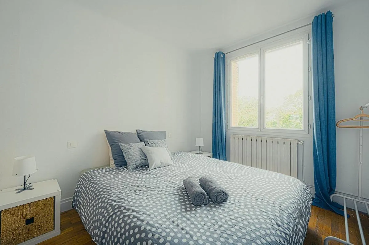 Apartment Le Cocon Logement Pour 6 Et 1 Bebe Villeurbanne